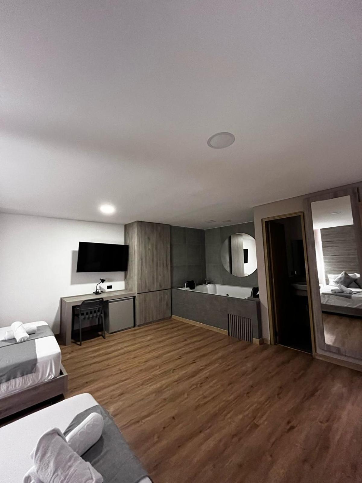 Time Oclock Hotel 4*